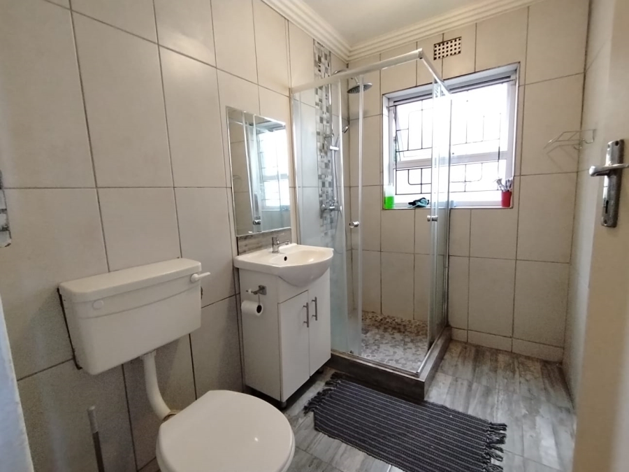 2 Bedroom Property for Sale in Hillcrest Heights Western Cape